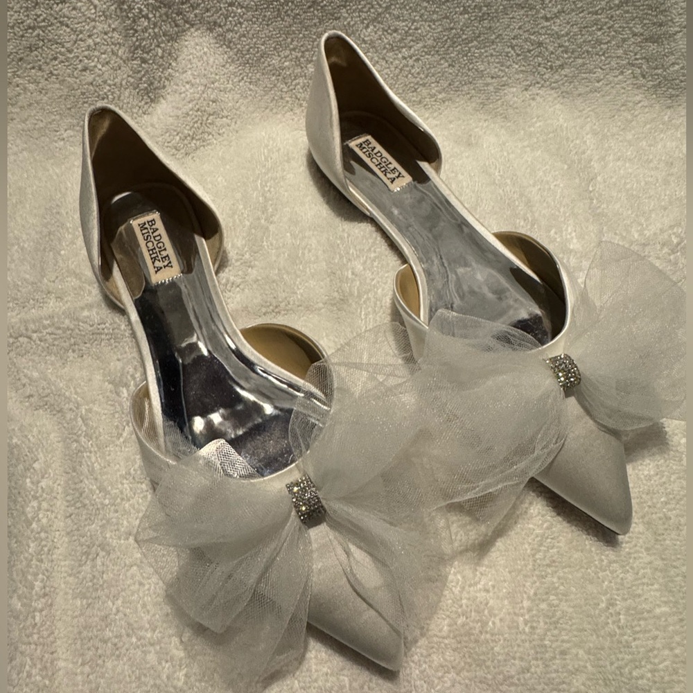 Badgley Mischka Fergie bridal flat